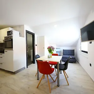 https://apartman-sofia-zadar.hotelinzadar.com